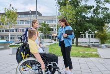 Centralny Rejestr Umów a dane osobowe ucznia – co ujawnić