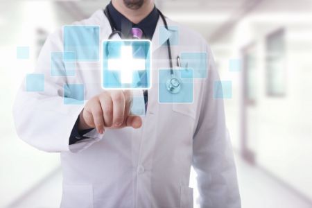 ) Upoważnienia dla osób wykonujących zawód medyczny – czy są konieczne (komentarz eksperta)