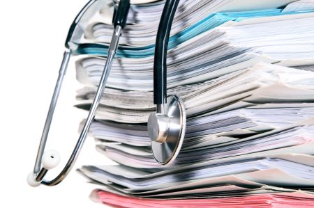 Zaświadczenia z Krajowego Rejestru Karnego od niektórych pracowników medycznych – czy będą konieczne